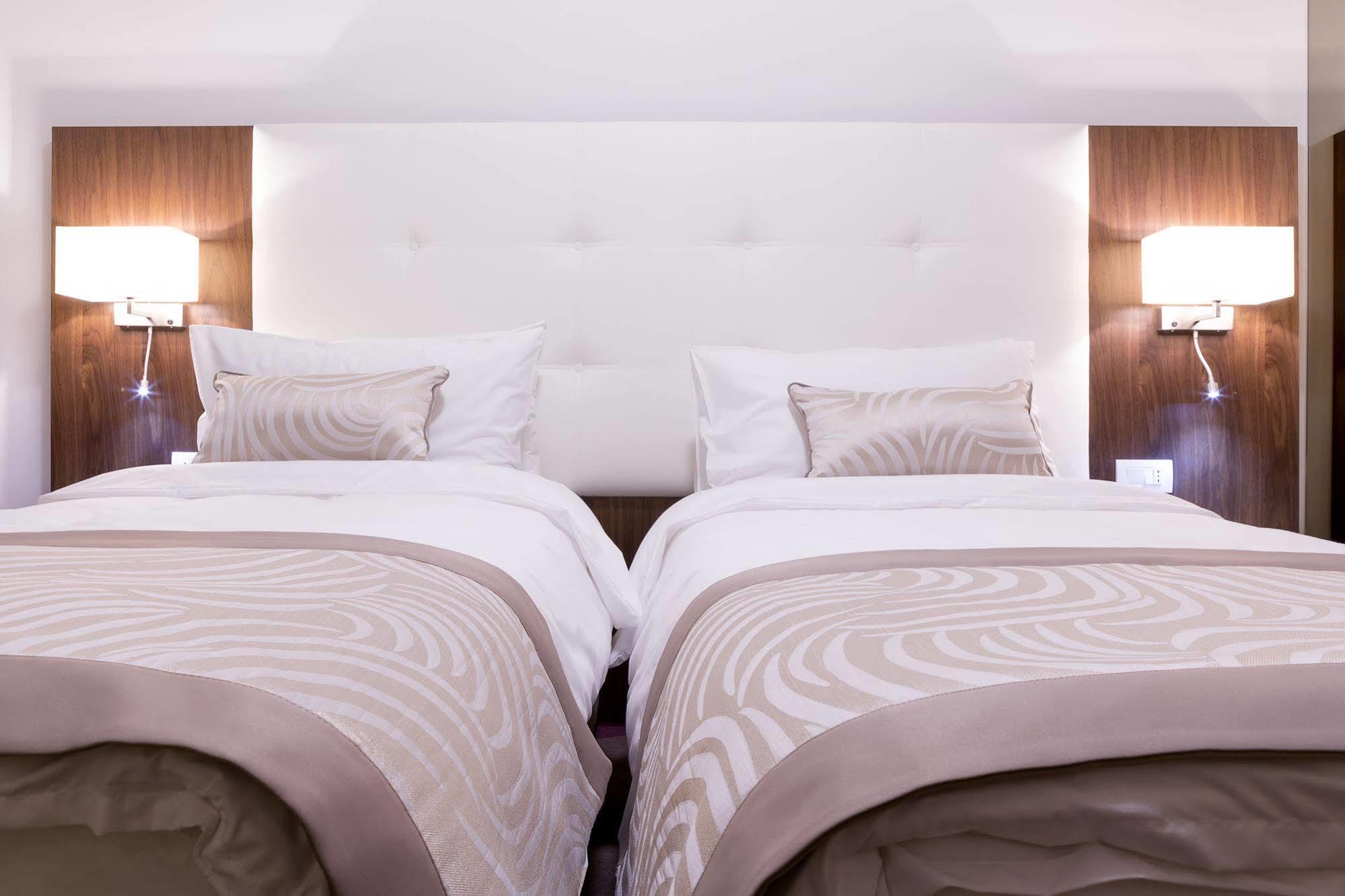 Hotel Transilvania Alba Iulia Ngoại thất bức ảnh