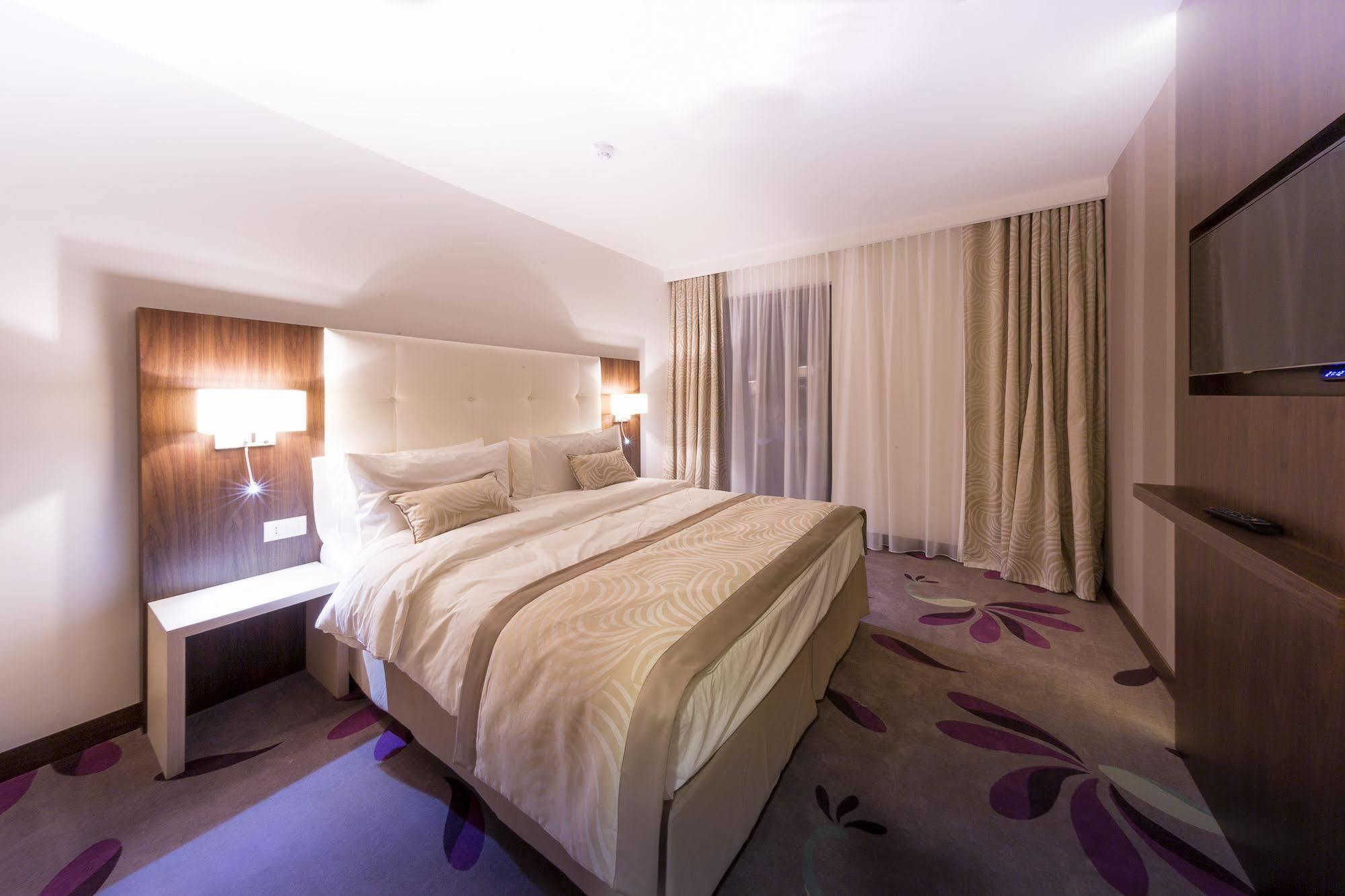 Hotel Transilvania Alba Iulia Ngoại thất bức ảnh